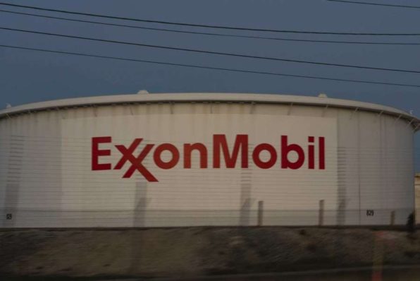 Exxon warns investors of climate risk